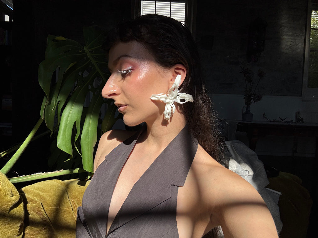 'χ' earrings