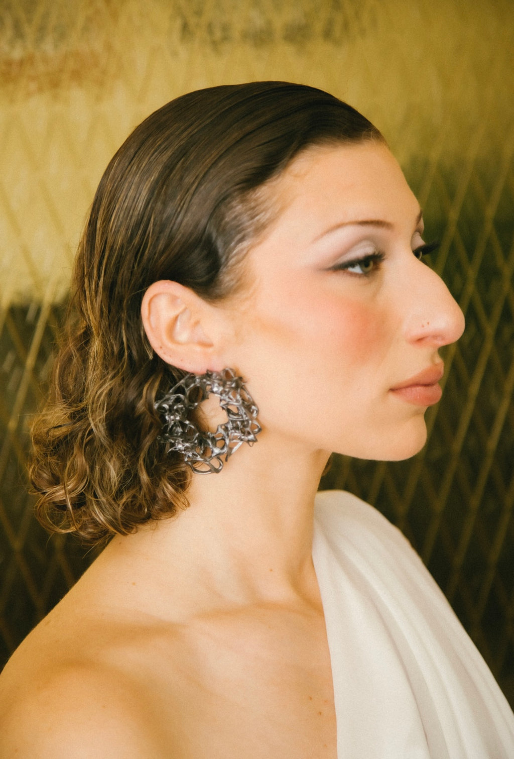 '𝒪𝓃𝓎𝓍𝒶' (Medium)