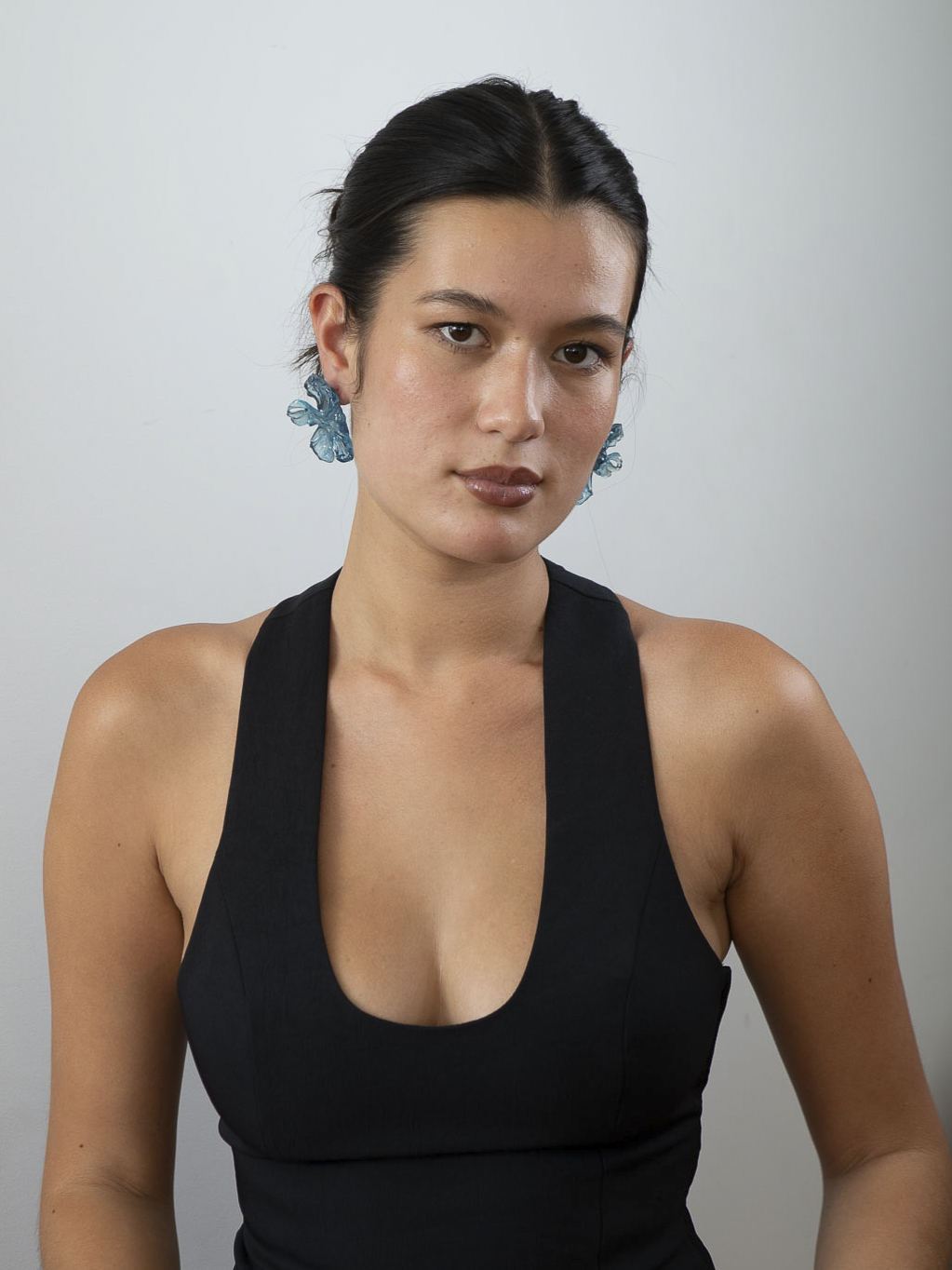 'medium blue flower earrings'