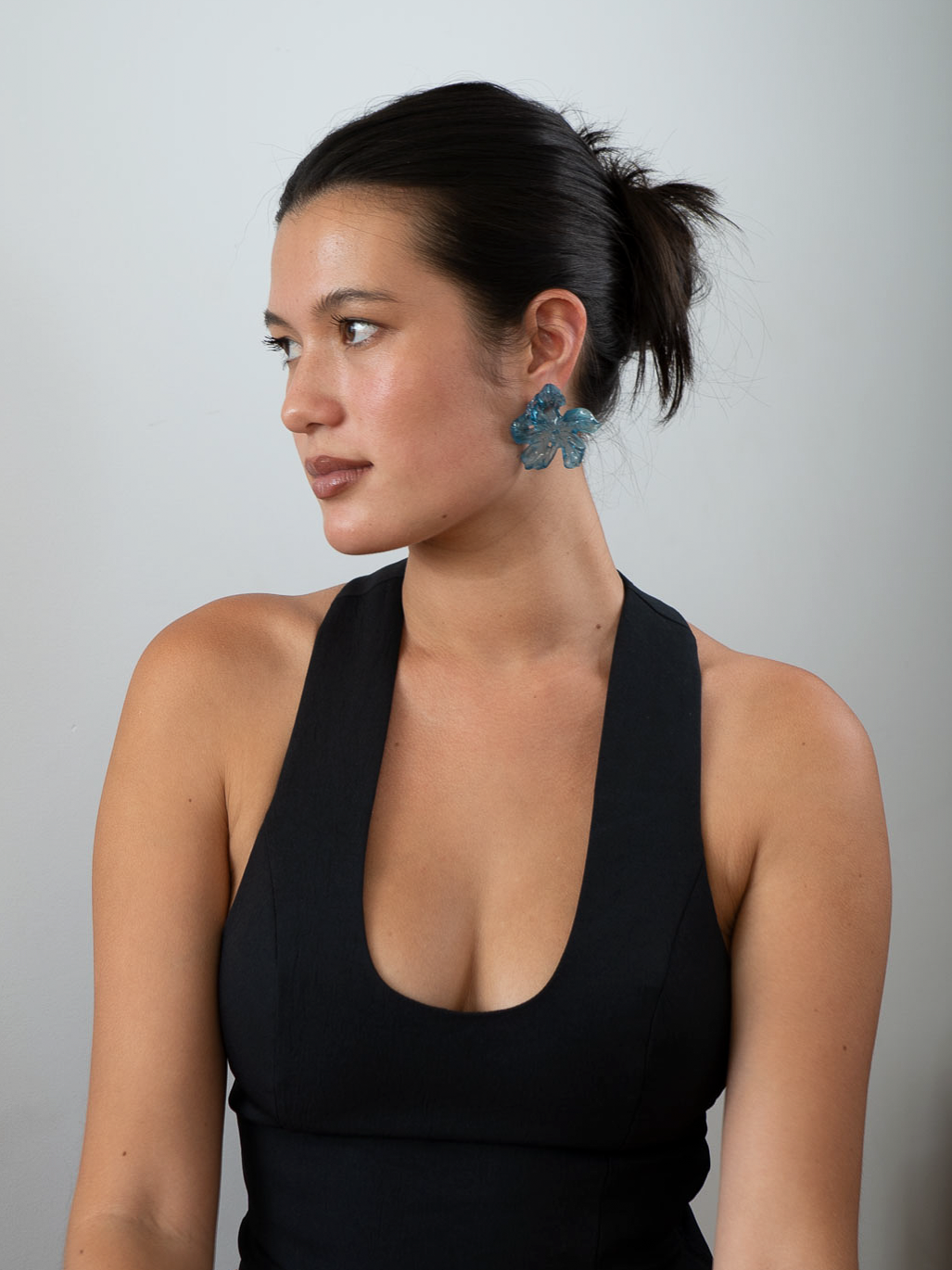 'medium blue flower earrings'