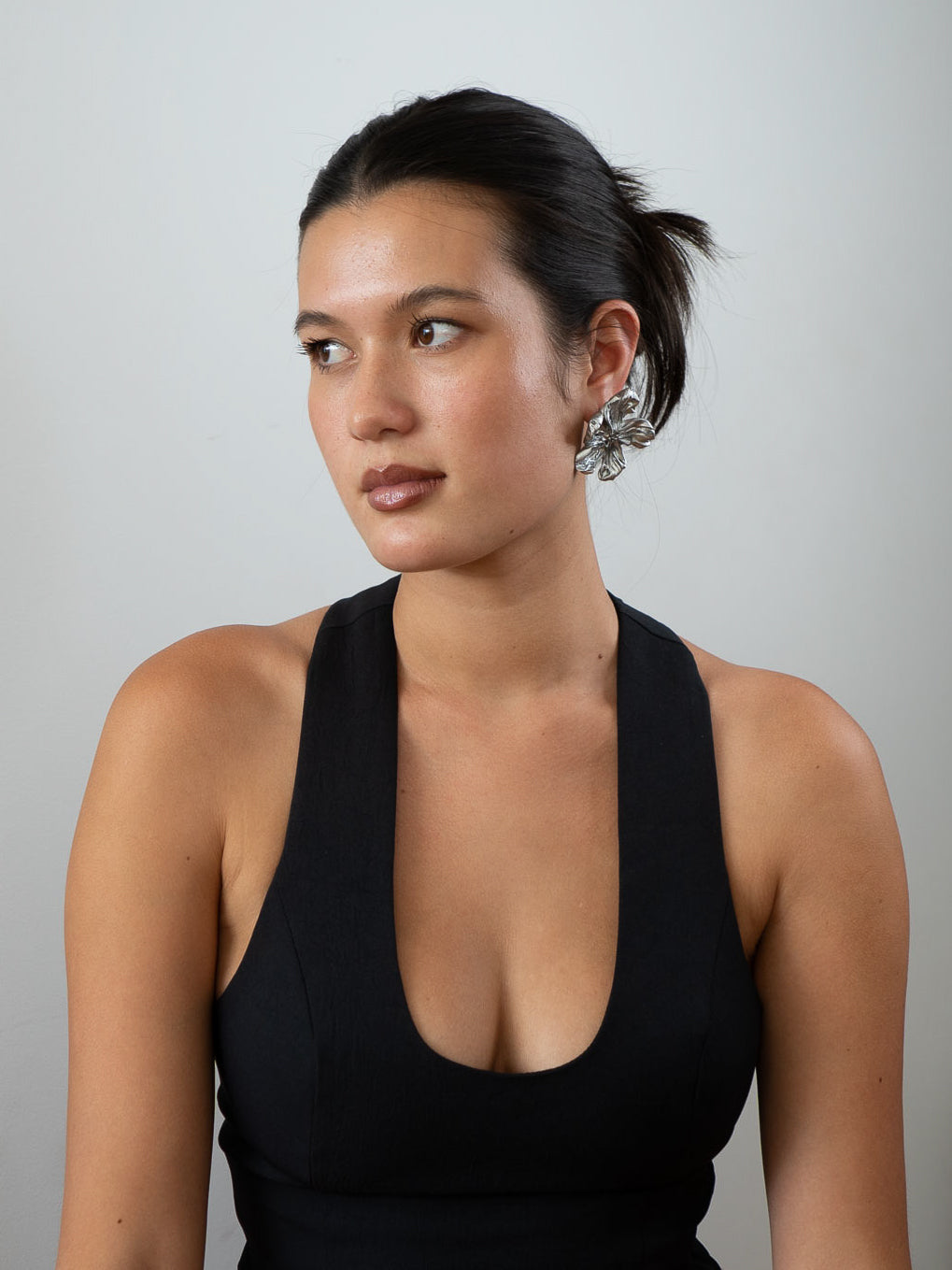 'Medium Silver Flower Earrings'