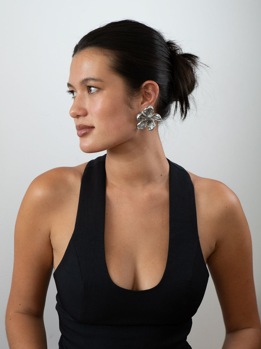 'Medium Silver Flower Earrings'