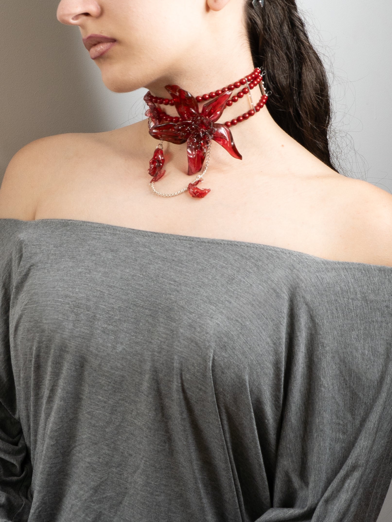 'red choker'