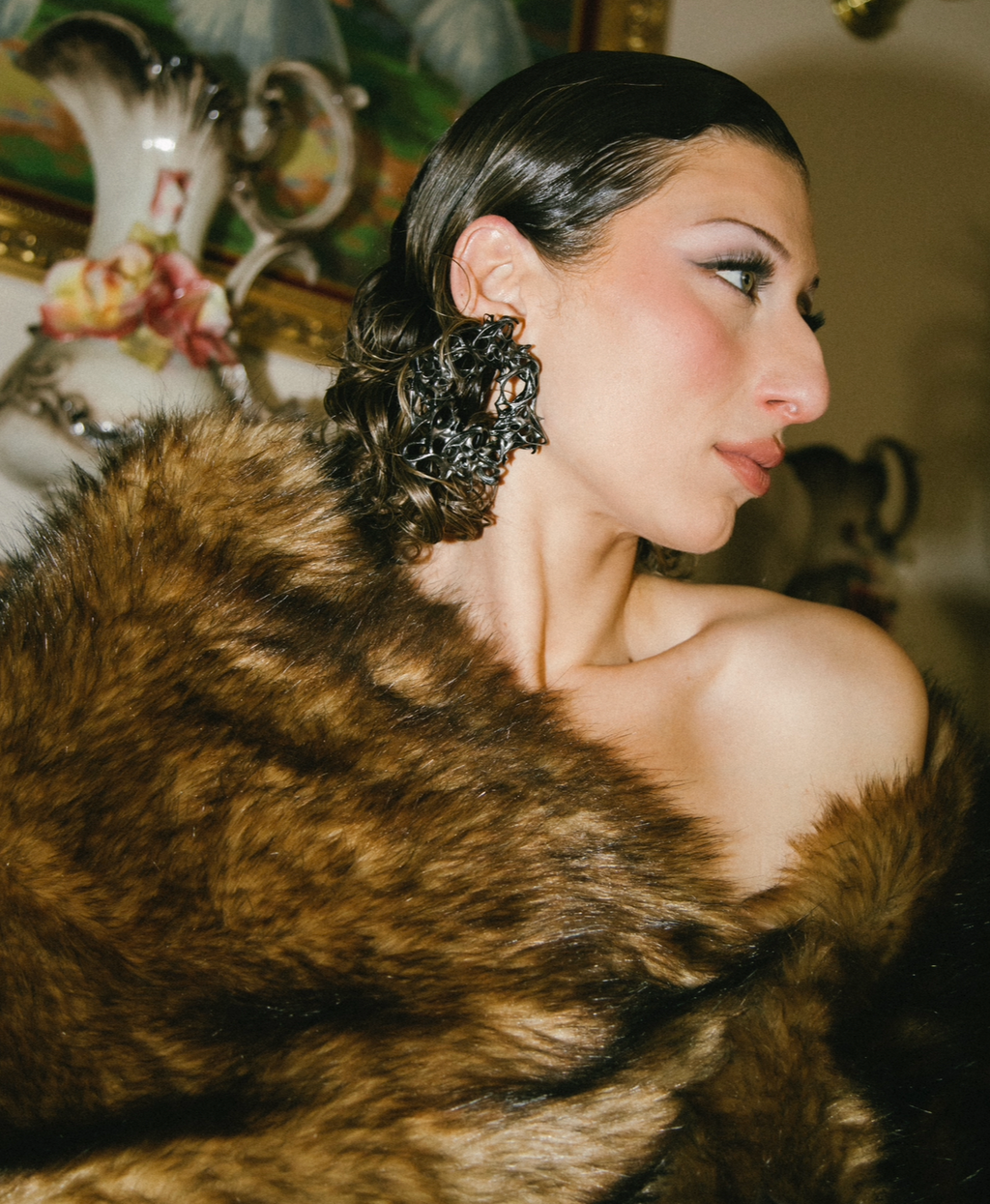 '𝒪𝓃𝓎𝓍𝒶' (Large)