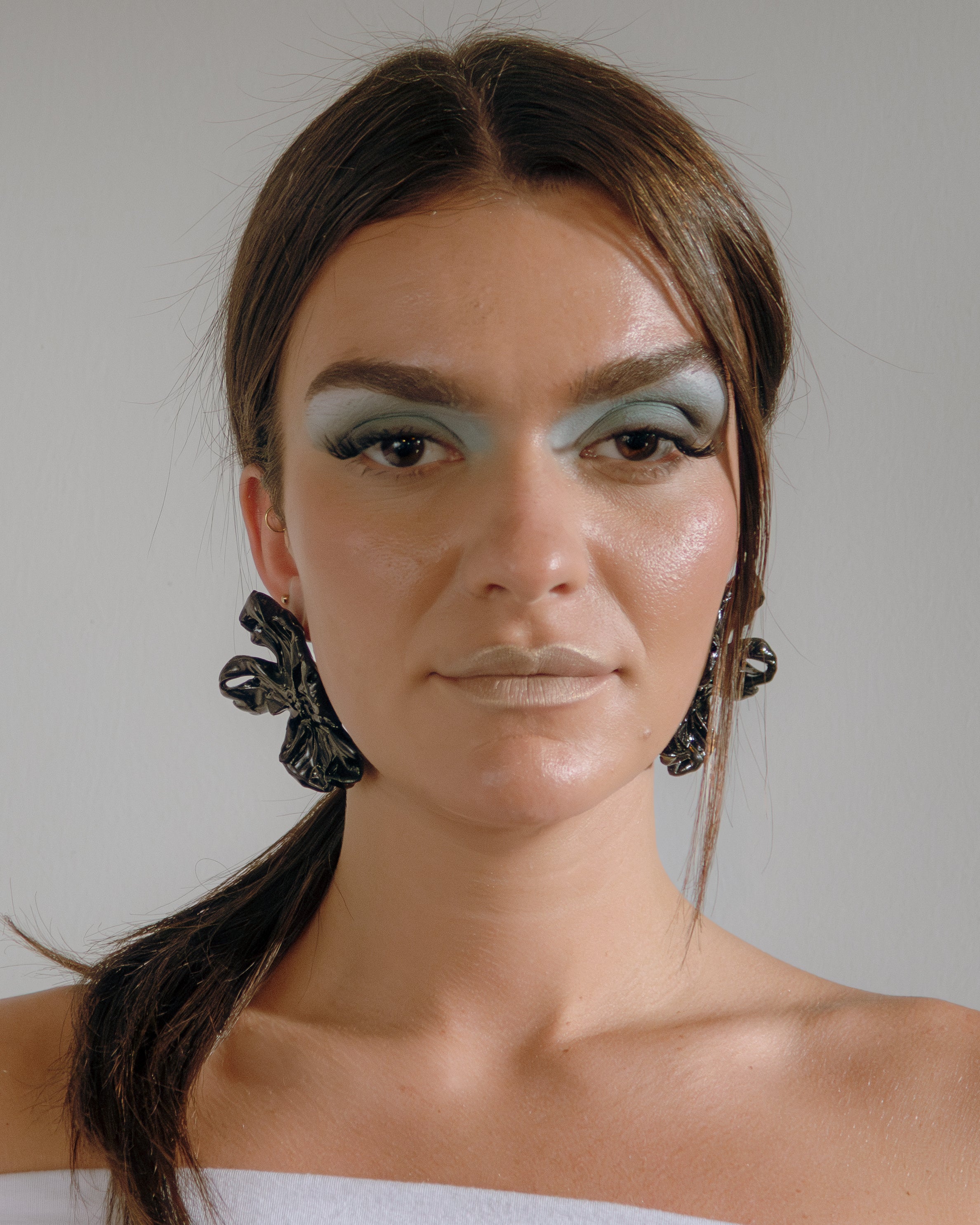 'large Noir flower earrings'