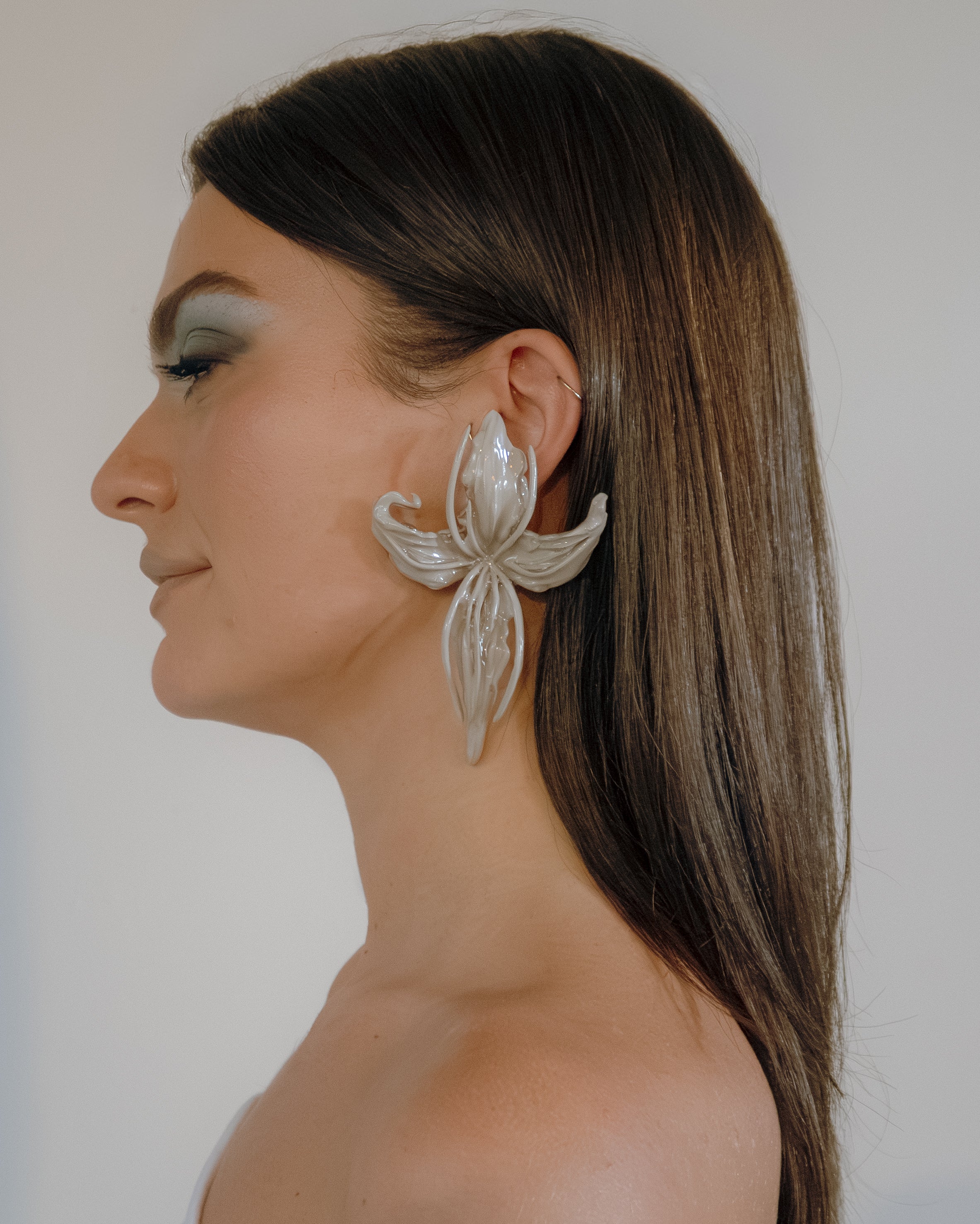 Σταύροσ Λουλούδι (cross flower) earring - πέτρα (𝘴𝘵𝘰𝘯𝘦)