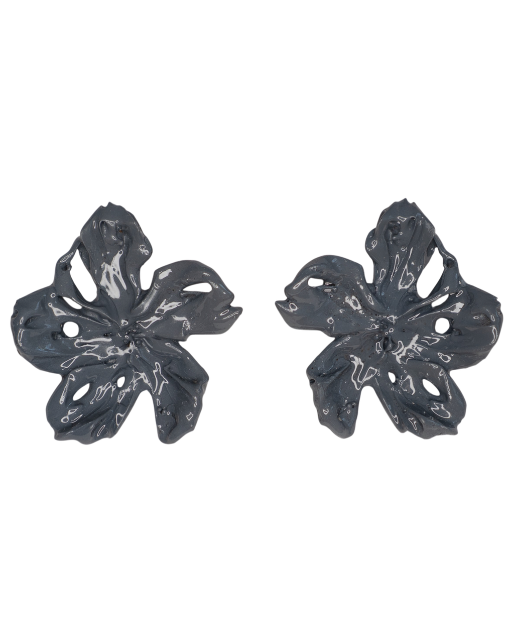 'large τέφρα (𝘢𝘴𝘩) flower earrings'