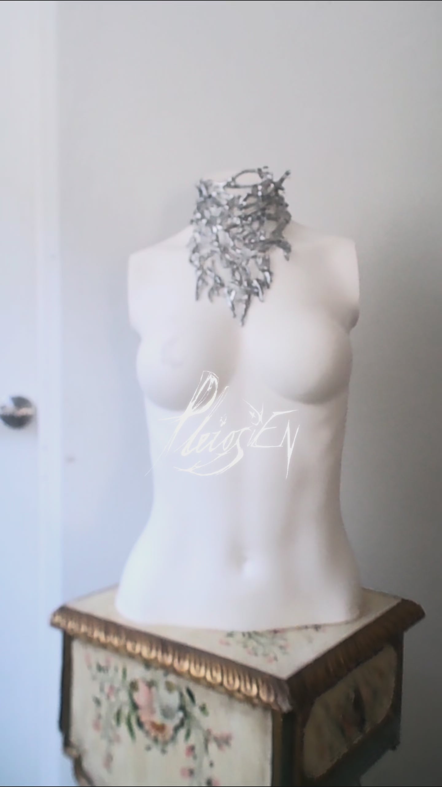'Ασήμι' (Silver) Choker